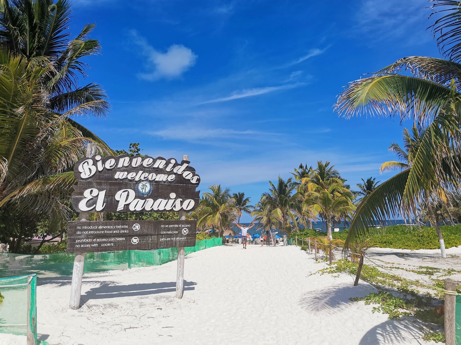 Welcome sign at the entrance of Playa Paraíso Beach Club
